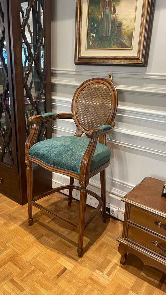 صندلی کانتر دسته دار پشت حصیر لویی